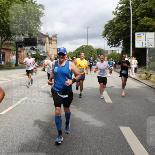 29.06.2025 - hella hamburg halbmarathon Yannick Fuchs http://msf.ph/oto/8188284 29.06.2025 10:43:45 20KM 2013, 2504, 2516, 2592, 2596, 2706, 2878, 2889, 2937, 3060, 3543, 3562, 3692, 4017, 4832, 5460, 5978, 6115, 6158, 7100, 7297, 7332, 7657, 8112, 8437, 8454, 8813, 9038, 9126, 9200, 9463, 9491, 9597, 9619, 9695, 9723, 9924, 9965, 10189, 11339, 11340, 11519, 11819, 11977, 12035, 12271, 12670, 13159, 13233, 13688, 13690, 13976, 14526, 14838, 15519, 15523, 15966, 16114, 16653, 16731, 16738, 16843, 16877, 16891, 17001, 17753, 17908, 18058, 18350, 18842, 18926, 18960, 19109 meine-sportfotos.de