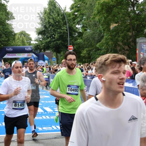 29.06.2025 - hella hamburg halbmarathon Zöllner http://msf.ph/oto/8188292 29.06.2025 10:44:02 Ziel 1558, 4981, 6705, 8063, 8145, 8900, 9081, 10596, 11346, 12438, 15383, 16549, 17376, 17403, 17516 meine-sportfotos.de