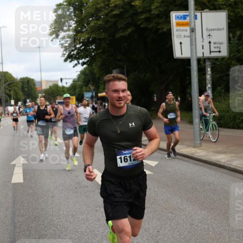 29.06.2025 - hella hamburg halbmarathon Yannick Fuchs http://msf.ph/oto/8188297 29.06.2025 10:30:31 20KM 1889, 3843, 4062, 6032, 10384, 10477, 10877, 12447, 12462, 12488, 12514, 13252, 13343, 13419, 13798, 14789, 14875, 15161, 15415, 15701, 15959, 16119, 16123, 17612, 17691, 18259, 18841 meine-sportfotos.de