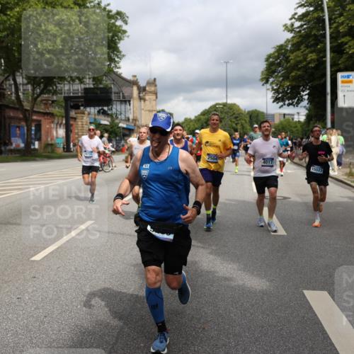 29.06.2025 - hella hamburg halbmarathon Yannick Fuchs http://msf.ph/oto/8188360 29.06.2025 10:43:46 20KM 2013, 2504, 2516, 2592, 2706, 2878, 2889, 2937, 3060, 3543, 3562, 3692, 4017, 4832, 5460, 5978, 6115, 6158, 7100, 7297, 7332, 7657, 8112, 8437, 8454, 8813, 9038, 9126, 9200, 9463, 9491, 9597, 9619, 9695, 9723, 9924, 9965, 10189, 11339, 11340, 11519, 11819, 11977, 12035, 12271, 12670, 13159, 13233, 13688, 13690, 13976, 14526, 14838, 15519, 15523, 15966, 16114, 16653, 16731, 16738, 16843, 16877, 16891, 17001, 17753, 17908, 18058, 18350, 18842, 18926, 18960, 19109 meine-sportfotos.de