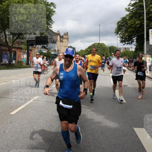 29.06.2025 - hella hamburg halbmarathon Yannick Fuchs http://msf.ph/oto/8188410 29.06.2025 10:43:46 20KM 2013, 2504, 2516, 2592, 2706, 2878, 2889, 2937, 3060, 3543, 3562, 3692, 4017, 4832, 5460, 5978, 6115, 6158, 7100, 7297, 7332, 7657, 8112, 8437, 8454, 8813, 9038, 9126, 9200, 9463, 9491, 9597, 9619, 9695, 9723, 9924, 9965, 10189, 11339, 11340, 11519, 11819, 11977, 12035, 12271, 12670, 13159, 13233, 13688, 13690, 13976, 14526, 14838, 15519, 15523, 15966, 16114, 16653, 16731, 16738, 16843, 16877, 16891, 17001, 17753, 17908, 18058, 18350, 18842, 18926, 18960, 19109 meine-sportfotos.de