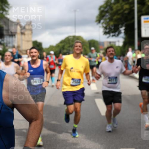 29.06.2025 - hella hamburg halbmarathon Yannick Fuchs http://msf.ph/oto/8188557 29.06.2025 10:43:46 20KM 2013, 2504, 2516, 2592, 2706, 2878, 2889, 2937, 3060, 3543, 3562, 3692, 4017, 4832, 5460, 5978, 6115, 6158, 7100, 7297, 7332, 7657, 8112, 8437, 8454, 8813, 9038, 9126, 9200, 9463, 9491, 9597, 9619, 9695, 9723, 9924, 9965, 10189, 11339, 11340, 11519, 11819, 11977, 12035, 12271, 12670, 13159, 13233, 13688, 13690, 13976, 14526, 14838, 15519, 15523, 15966, 16114, 16653, 16731, 16738, 16843, 16877, 16891, 17001, 17753, 17908, 18058, 18350, 18842, 18926, 18960, 19109 meine-sportfotos.de