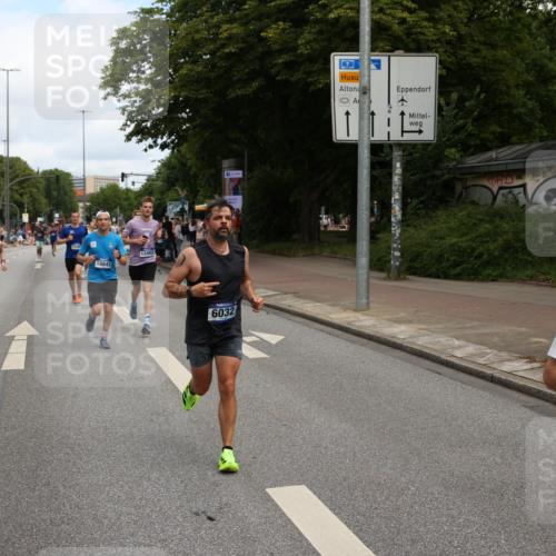 29.06.2025 - hella hamburg halbmarathon Yannick Fuchs http://msf.ph/oto/8188614 29.06.2025 10:30:34 20KM 3843, 4062, 6032, 10384, 10477, 10877, 12447, 12462, 12488, 12514, 13252, 13343, 13419, 14789, 14875, 15161, 15415, 15701, 15959, 16119, 16123, 17329, 17612, 17691, 18259, 18841 meine-sportfotos.de