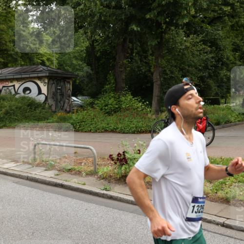 29.06.2025 - hella hamburg halbmarathon Yannick Fuchs http://msf.ph/oto/8188625 29.06.2025 10:30:34 20KM 3843, 4062, 6032, 10384, 10477, 10877, 12447, 12462, 12488, 12514, 13252, 13343, 13419, 14789, 14875, 15161, 15415, 15701, 15959, 16119, 16123, 17329, 17612, 17691, 18259, 18841 meine-sportfotos.de