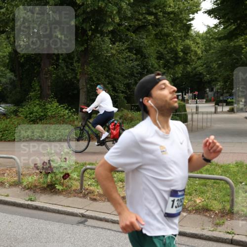 29.06.2025 - hella hamburg halbmarathon Yannick Fuchs http://msf.ph/oto/8188646 29.06.2025 10:30:34 20KM 3843, 4062, 6032, 10384, 10477, 10877, 12447, 12462, 12488, 12514, 13252, 13343, 13419, 14789, 14875, 15161, 15415, 15701, 15959, 16119, 16123, 17329, 17612, 17691, 18259, 18841 meine-sportfotos.de