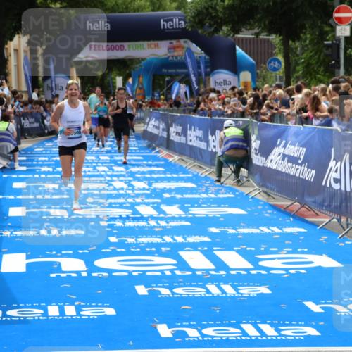 29.06.2025 - hella hamburg halbmarathon Zöllner http://msf.ph/oto/8188774 29.06.2025 10:34:00 Ziel 9345, 9519, 10865, 11227, 13493, 13494, 15268, 15500 meine-sportfotos.de