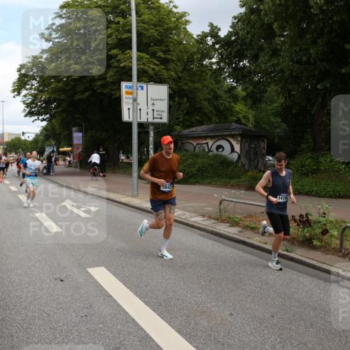 29.06.2025 - hella hamburg halbmarathon Yannick Fuchs http://msf.ph/oto/8188860 29.06.2025 10:30:40 20KM 3843, 4062, 6032, 6829, 6990, 10384, 10477, 10877, 12447, 12462, 12488, 12514, 13252, 13343, 13419, 14789, 14875, 15115, 15161, 15959, 16119, 17329, 17612, 17691, 18259, 18841 meine-sportfotos.de