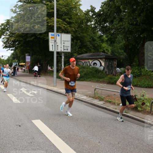 29.06.2025 - hella hamburg halbmarathon Yannick Fuchs http://msf.ph/oto/8188942 29.06.2025 10:30:40 20KM 3843, 4062, 6032, 6829, 6990, 10384, 10477, 10877, 12447, 12462, 12488, 12514, 13252, 13343, 13419, 14789, 14875, 15115, 15161, 15959, 16119, 17329, 17612, 17691, 18259, 18841 meine-sportfotos.de