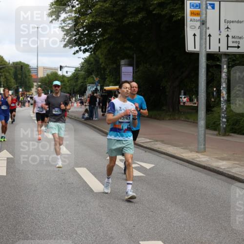 29.06.2025 - hella hamburg halbmarathon Yannick Fuchs http://msf.ph/oto/8189068 29.06.2025 10:30:42 20KM 2399, 3843, 4062, 6032, 6829, 6990, 10384, 10477, 10877, 12447, 12462, 12488, 12514, 13252, 13343, 13419, 14789, 14875, 15115, 15161, 16119, 17329, 17612, 17691, 18600, 18841 meine-sportfotos.de