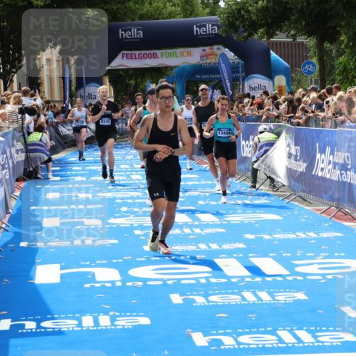 29.06.2025 - hella hamburg halbmarathon Zöllner http://msf.ph/oto/8189138 29.06.2025 10:34:05 Ziel 9345, 9519, 11019, 11227, 13066, 13493, 13494, 14448, 15268, 16724, 17877 meine-sportfotos.de