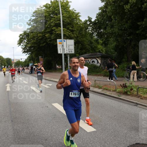 29.06.2025 - hella hamburg halbmarathon Yannick Fuchs http://msf.ph/oto/8189139 29.06.2025 10:30:46 20KM 2399, 2774, 3809, 3843, 4062, 6829, 6990, 6993, 10477, 12447, 12488, 13343, 13419, 14601, 14875, 15115, 15161, 15348, 16119, 17217, 17329, 17612, 17691, 18600 meine-sportfotos.de