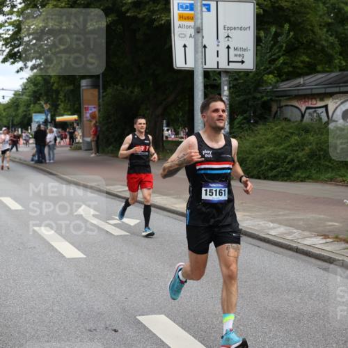 29.06.2025 - hella hamburg halbmarathon Yannick Fuchs http://msf.ph/oto/8189177 29.06.2025 10:30:47 20KM 2399, 2774, 3809, 3843, 4062, 6829, 6990, 6993, 10477, 12447, 12488, 13343, 13419, 14601, 14875, 15115, 15161, 15348, 16119, 17217, 17329, 17612, 17691, 18156, 18600 meine-sportfotos.de
