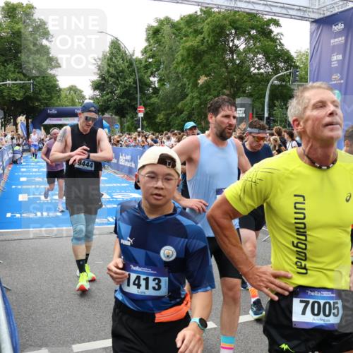 29.06.2025 - hella hamburg halbmarathon Zöllner http://msf.ph/oto/8189241 29.06.2025 10:44:26 Ziel 1057, 1220, 1902, 4310, 4691, 7191, 12327, 12528, 16547, 16803, 18806 meine-sportfotos.de