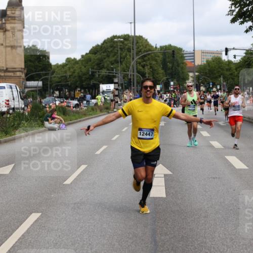 29.06.2025 - hella hamburg halbmarathon Yannick Fuchs http://msf.ph/oto/8189298 29.06.2025 10:30:52 20KM 2399, 2774, 3809, 6829, 6990, 6993, 10477, 10852, 12447, 12488, 13343, 13419, 14601, 14622, 14875, 15115, 15161, 15348, 15621, 16119, 17217, 17329, 17612, 17691, 18156, 18600 meine-sportfotos.de