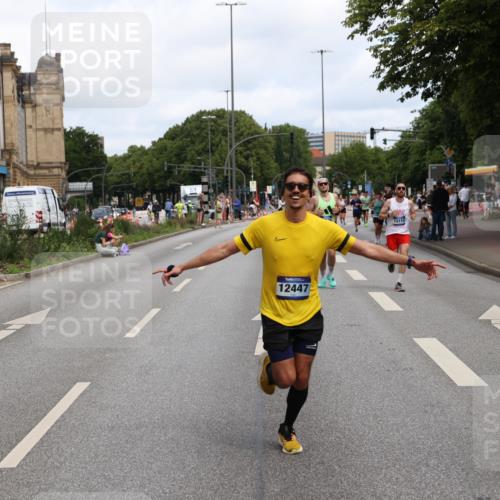 29.06.2025 - hella hamburg halbmarathon Yannick Fuchs http://msf.ph/oto/8189370 29.06.2025 10:30:52 20KM 2399, 2774, 3809, 6829, 6990, 6993, 10477, 10852, 12447, 12488, 13343, 13419, 14601, 14622, 14875, 15115, 15161, 15348, 15621, 16119, 17217, 17329, 17612, 17691, 18156, 18600 meine-sportfotos.de