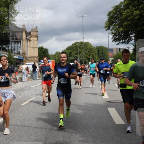 29.06.2025 - hella hamburg halbmarathon Yannick Fuchs http://msf.ph/oto/8189552 29.06.2025 10:43:50 20KM 2013, 2504, 2516, 2878, 2889, 2937, 3414, 3543, 3562, 3692, 4017, 4832, 5460, 5978, 6115, 7100, 7332, 7657, 8437, 8454, 8813, 9126, 9200, 9463, 9491, 9551, 9597, 9619, 9723, 9924, 9965, 10189, 11339, 11819, 12035, 12271, 12670, 13159, 13225, 13690, 13976, 14526, 14838, 15519, 15523, 15966, 16114, 16403, 16653, 16731, 16738, 16843, 16877, 16891, 17001, 17753, 17908, 18058, 18350, 18926, 18960, 19109 meine-sportfotos.de