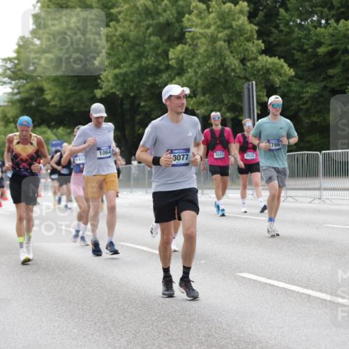 29.06.2025 - hella hamburg halbmarathon Jannik Wohlers http://msf.ph/oto/8189612 29.06.2025 10:24:00 Lombardsbrücke 1005, 1009, 1064, 2132, 2477, 3285, 3421, 3786, 4162, 4464, 4684, 4719, 6478, 6524, 6526, 7528, 7975, 8167, 8297, 9063, 12210, 13111, 13113, 13380, 13573, 13638, 13711, 14143, 14824, 16345, 16861, 17559, 17560, 18077, 18109, 18132, 19080 meine-sportfotos.de