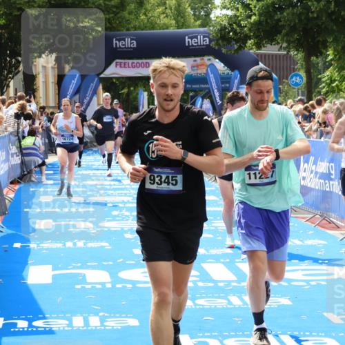 29.06.2025 - hella hamburg halbmarathon Zöllner http://msf.ph/oto/8189676 29.06.2025 10:34:09 Ziel 9345, 9376, 11019, 11202, 11227, 13066, 13494, 14448, 16724, 17751, 17877 meine-sportfotos.de