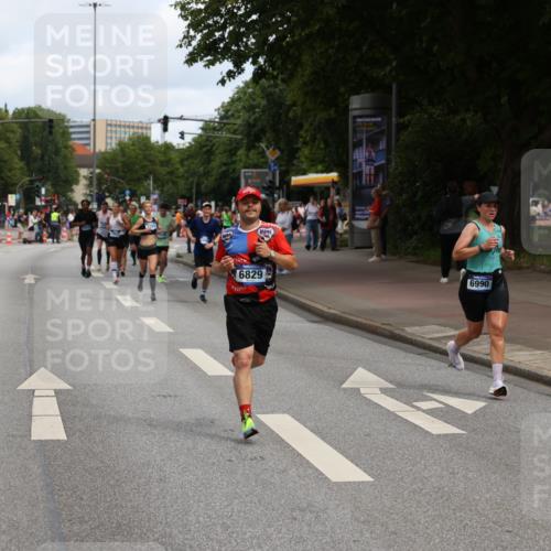 29.06.2025 - hella hamburg halbmarathon Yannick Fuchs http://msf.ph/oto/8189723 29.06.2025 10:30:59 20KM 2399, 2774, 3809, 6829, 6915, 6990, 6993, 10852, 11620, 12051, 12168, 12447, 12488, 13343, 13991, 14601, 14622, 15115, 15348, 15621, 17078, 17217, 17329, 17691, 18156, 18600 meine-sportfotos.de