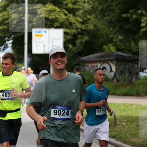 29.06.2025 - hella hamburg halbmarathon Yannick Fuchs http://msf.ph/oto/8189751 29.06.2025 10:43:51 20KM 2013, 2504, 2516, 2878, 2937, 3414, 3543, 3562, 3692, 4017, 4832, 5460, 5978, 6115, 7100, 7332, 7657, 8437, 8454, 8813, 9200, 9463, 9491, 9551, 9597, 9619, 9723, 9924, 9965, 10189, 11339, 11819, 12035, 12203, 12271, 12670, 13159, 13225, 13690, 13976, 14526, 14838, 15519, 15523, 15620, 15966, 16403, 16653, 16731, 16738, 16843, 16877, 16891, 17001, 17753, 17908, 18058, 18350, 18926, 18960, 19109 meine-sportfotos.de
