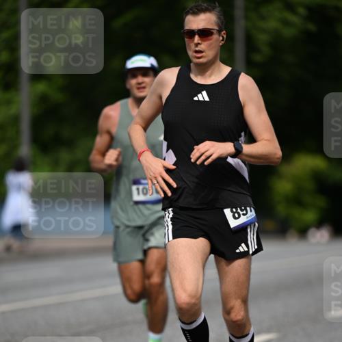 29.06.2025 - hella hamburg halbmarathon Dr. Thomas Lammeyer http://msf.ph/oto/8189775 29.06.2025 09:47:34 Kennedybrücke 1065, 1122, 2879, 3075, 3968, 5308, 5344, 7231, 7349, 7793, 8975, 9047, 9079, 10106, 10173, 10790 meine-sportfotos.de