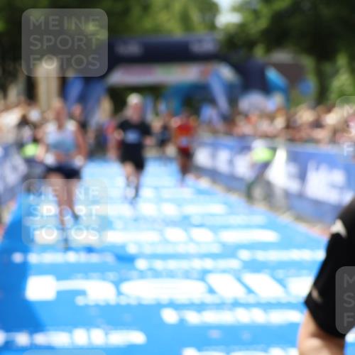 29.06.2025 - hella hamburg halbmarathon Zöllner http://msf.ph/oto/8189855 29.06.2025 10:34:10 Ziel 7884, 9376, 11019, 11202, 13066, 14448, 16724, 17751, 17877 meine-sportfotos.de