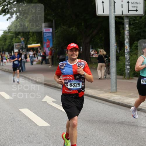 29.06.2025 - hella hamburg halbmarathon Yannick Fuchs http://msf.ph/oto/8189861 29.06.2025 10:31:00 20KM 2399, 2774, 3809, 6829, 6915, 6990, 6993, 10404, 10852, 11304, 11620, 12051, 12168, 12447, 12488, 12916, 13991, 14075, 14601, 14622, 15115, 15348, 15621, 16158, 17078, 17217, 17329, 17691, 18156, 18600 meine-sportfotos.de
