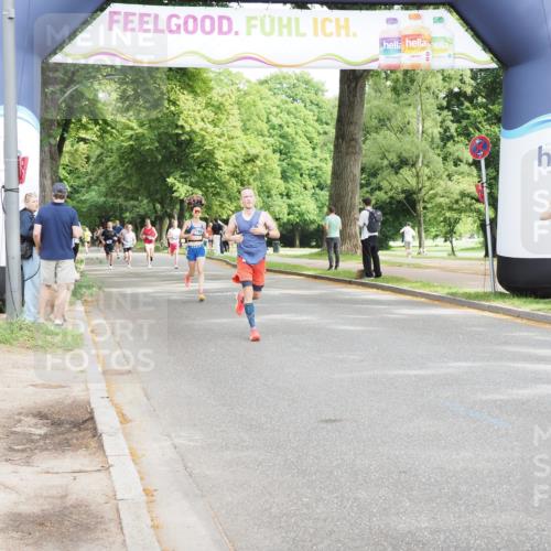 29.06.2025 - hella hamburg halbmarathon MichiJ http://msf.ph/oto/8189897 29.06.2025 10:19:34 Zwischen KM18-KM19 3189, 5308, 10173, 16713, 16818 meine-sportfotos.de