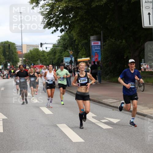 29.06.2025 - hella hamburg halbmarathon Yannick Fuchs http://msf.ph/oto/8189926 29.06.2025 10:31:03 20KM 2121, 2399, 2774, 3809, 6829, 6915, 6990, 6993, 10404, 10852, 11304, 11620, 12051, 12168, 12916, 13991, 14075, 14601, 14622, 15115, 15348, 15621, 16158, 17078, 17217, 17329, 18156, 18600 meine-sportfotos.de