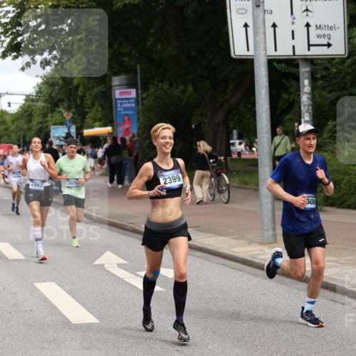 29.06.2025 - hella hamburg halbmarathon Yannick Fuchs http://msf.ph/oto/8189998 29.06.2025 10:31:04 20KM 2121, 2399, 2774, 3809, 6829, 6915, 6990, 6993, 10404, 10852, 11304, 11620, 12051, 12168, 12916, 13991, 14075, 14601, 14622, 15115, 15348, 15621, 16158, 17078, 17217, 17329, 18156, 18600 meine-sportfotos.de