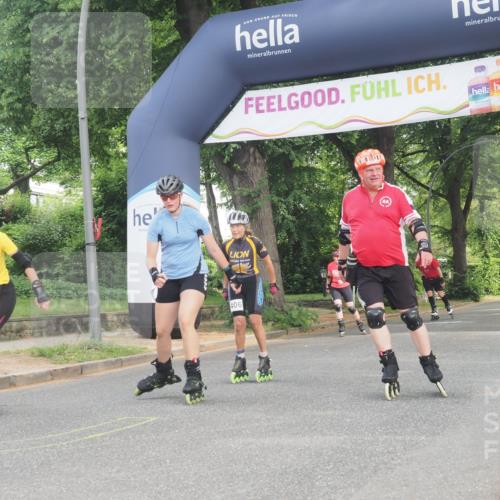 29.06.2025 - hella hamburg halbmarathon KatJ http://msf.ph/oto/8190069 29.06.2025 09:26:22 Zwischen KM18-KM19  meine-sportfotos.de