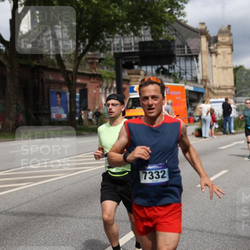 29.06.2025 - hella hamburg halbmarathon Yannick Fuchs http://msf.ph/oto/8190107 29.06.2025 10:43:52 20KM 2013, 2504, 2516, 2878, 2937, 3414, 3543, 3562, 3692, 4017, 4832, 5978, 6115, 7100, 7332, 7657, 8437, 8454, 8813, 9200, 9491, 9551, 9597, 9619, 9723, 9924, 9965, 10189, 11339, 11819, 11975, 12035, 12203, 12271, 12670, 13159, 13225, 13690, 13976, 14526, 14838, 15519, 15523, 15620, 15966, 16403, 16653, 16731, 16738, 16843, 16877, 16891, 17001, 17753, 17908, 18058, 18350, 18926, 18960, 19109 meine-sportfotos.de