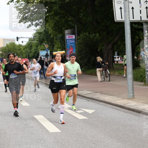 29.06.2025 - hella hamburg halbmarathon Yannick Fuchs http://msf.ph/oto/8190108 29.06.2025 10:31:05 20KM 2121, 2399, 2774, 3809, 6829, 6915, 6990, 6993, 10404, 10852, 11304, 11620, 12051, 12168, 12916, 13991, 14075, 14601, 14622, 15115, 15348, 15621, 16158, 17078, 17217, 18156, 18600 meine-sportfotos.de