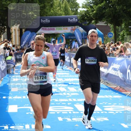 29.06.2025 - hella hamburg halbmarathon Zöllner http://msf.ph/oto/8190124 29.06.2025 10:34:13 Ziel 7884, 7901, 9376, 11202, 13066, 16724, 17751, 18906 meine-sportfotos.de