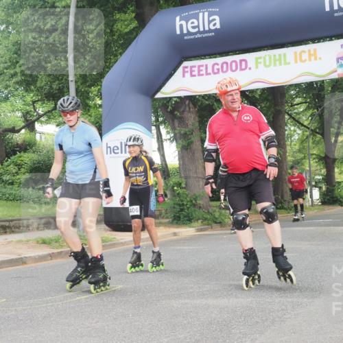 29.06.2025 - hella hamburg halbmarathon KatJ http://msf.ph/oto/8190181 29.06.2025 09:26:23 Zwischen KM18-KM19  meine-sportfotos.de