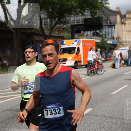29.06.2025 - hella hamburg halbmarathon Yannick Fuchs http://msf.ph/oto/8190219 29.06.2025 10:43:53 20KM 2013, 2516, 2878, 2937, 3414, 3543, 3562, 3692, 4017, 4832, 5447, 5978, 6115, 6282, 7100, 7332, 7657, 8437, 8454, 8813, 9200, 9491, 9551, 9597, 9619, 9723, 9924, 9965, 10189, 11339, 11819, 11975, 12035, 12203, 12271, 12670, 13159, 13225, 13690, 13976, 14526, 14794, 14838, 15519, 15620, 15966, 16403, 16653, 16731, 16738, 16843, 16877, 16891, 17001, 17753, 17908, 18058, 18350, 18926, 18960, 19109 meine-sportfotos.de