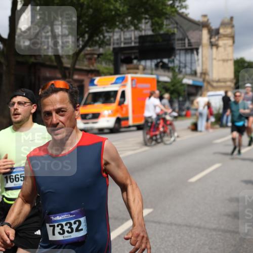 29.06.2025 - hella hamburg halbmarathon Yannick Fuchs http://msf.ph/oto/8190228 29.06.2025 10:43:53 20KM 2013, 2516, 2878, 2937, 3414, 3543, 3562, 3692, 4017, 4832, 5447, 5978, 6115, 6282, 7100, 7332, 7657, 8437, 8454, 8813, 9200, 9491, 9551, 9597, 9619, 9723, 9924, 9965, 10189, 11339, 11819, 11975, 12035, 12203, 12271, 12670, 13159, 13225, 13690, 13976, 14526, 14794, 14838, 15519, 15620, 15966, 16403, 16653, 16731, 16738, 16843, 16877, 16891, 17001, 17753, 17908, 18058, 18350, 18926, 18960, 19109 meine-sportfotos.de