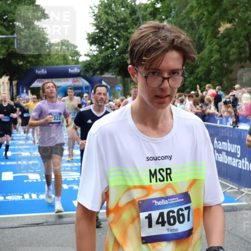 29.06.2025 - hella hamburg halbmarathon Zöllner http://msf.ph/oto/8190392 29.06.2025 10:44:39 Ziel 1468, 1782, 2365, 2402, 3305, 4991, 5476, 6490, 6495, 7322, 7710, 10669, 12711, 14351, 14798, 14816, 15862, 16224, 17097, 18107, 18464, 18539, 18560, 18765, 18868, 19206 meine-sportfotos.de
