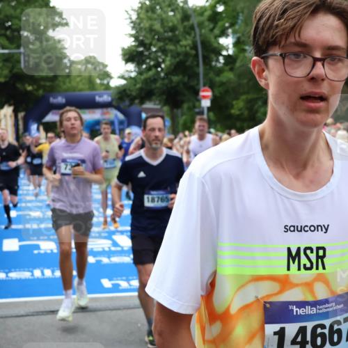 29.06.2025 - hella hamburg halbmarathon Zöllner http://msf.ph/oto/8190436 29.06.2025 10:44:39 Ziel 1468, 1782, 2365, 2402, 3305, 4991, 5476, 6490, 6495, 7322, 7710, 10669, 12711, 14351, 14798, 14816, 15862, 16224, 17097, 18107, 18464, 18539, 18560, 18765, 18868, 19206 meine-sportfotos.de