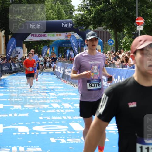 29.06.2025 - hella hamburg halbmarathon Zöllner http://msf.ph/oto/8190442 29.06.2025 10:34:16 Ziel 1080, 3005, 7884, 7901, 9376, 17751, 18906 meine-sportfotos.de
