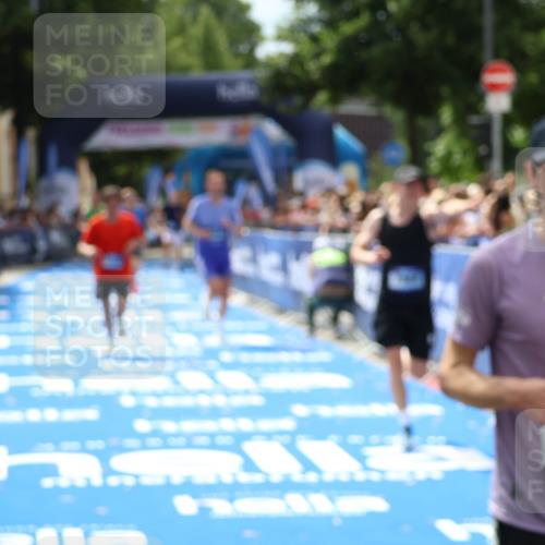 29.06.2025 - hella hamburg halbmarathon Zöllner http://msf.ph/oto/8190541 29.06.2025 10:34:17 Ziel 1080, 3005, 7884, 7901, 14784, 18906 meine-sportfotos.de