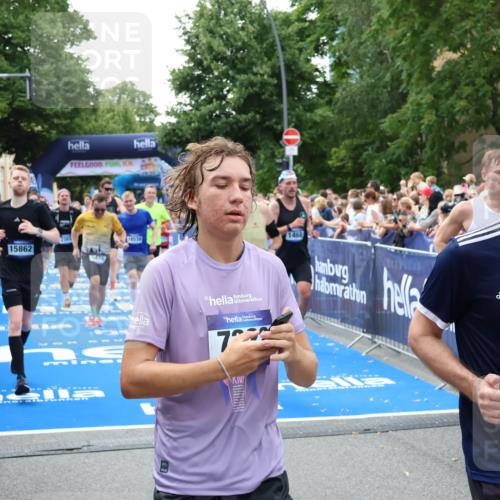 29.06.2025 - hella hamburg halbmarathon Zöllner http://msf.ph/oto/8190550 29.06.2025 10:44:40 Ziel 1468, 1782, 2365, 2402, 3305, 4991, 5476, 6490, 6495, 7710, 10669, 12711, 14351, 14798, 14816, 15862, 16224, 17097, 18107, 18437, 18464, 18539, 18560, 18868, 19206 meine-sportfotos.de