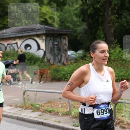 29.06.2025 - hella hamburg halbmarathon Yannick Fuchs http://msf.ph/oto/8190670 29.06.2025 10:31:07 20KM 2121, 2399, 2774, 3809, 6829, 6915, 6990, 6993, 10404, 10852, 11304, 11620, 12051, 12168, 12916, 13991, 14075, 14601, 14622, 15348, 15621, 16158, 17078, 17217, 18156, 18600 meine-sportfotos.de