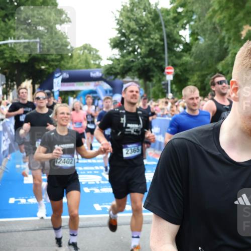 29.06.2025 - hella hamburg halbmarathon Zöllner http://msf.ph/oto/8190828 29.06.2025 10:44:43 Ziel 1782, 2365, 2402, 4991, 5476, 6490, 6495, 10669, 12711, 14351, 14798, 14816, 15185, 15233, 16224, 17251, 18107, 18437, 18464, 18539, 18560, 18868, 19206 meine-sportfotos.de
