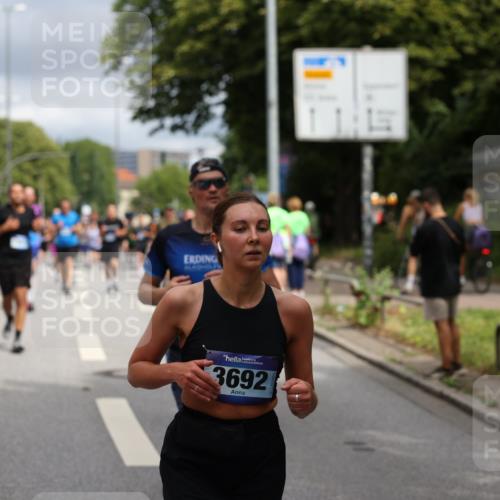 29.06.2025 - hella hamburg halbmarathon Yannick Fuchs http://msf.ph/oto/8190877 29.06.2025 10:43:56 20KM 2516, 2788, 2878, 3414, 3543, 3562, 3692, 4247, 4832, 5447, 5978, 6115, 6125, 6282, 7100, 7332, 7657, 8437, 8454, 8576, 8689, 8813, 8921, 9200, 9491, 9551, 9597, 9723, 9924, 9965, 10189, 11339, 11819, 11975, 12035, 12203, 12271, 13159, 13225, 13690, 13976, 14562, 14794, 14838, 15519, 15620, 15966, 16403, 16653, 16738, 16843, 16877, 16891, 17001, 17282, 17753, 17908, 18058, 18350, 18926, 18960, 19109 meine-sportfotos.de