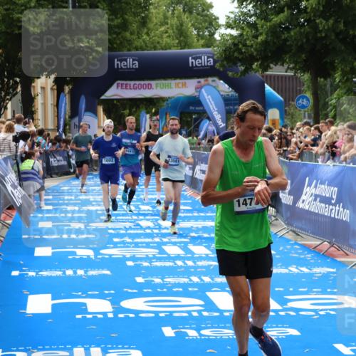 29.06.2025 - hella hamburg halbmarathon Zöllner http://msf.ph/oto/8190944 29.06.2025 10:34:25 Ziel 1002, 5550, 9686, 14784, 16417, 18099 meine-sportfotos.de