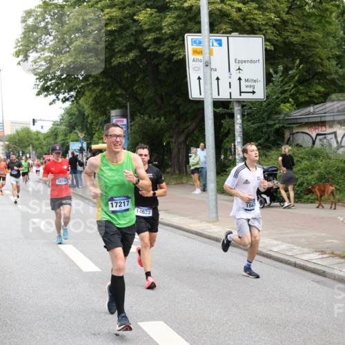 29.06.2025 - hella hamburg halbmarathon Yannick Fuchs http://msf.ph/oto/8191105 29.06.2025 10:31:09 20KM 1571, 2121, 2399, 2774, 3809, 6915, 6993, 9313, 10404, 10852, 11120, 11304, 11620, 12051, 12168, 12916, 13991, 14075, 14601, 14622, 15348, 15621, 16158, 17078, 17217, 18156, 18600 meine-sportfotos.de