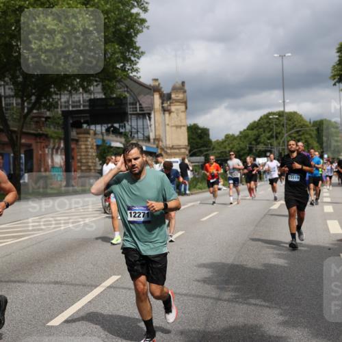 29.06.2025 - hella hamburg halbmarathon Yannick Fuchs http://msf.ph/oto/8191143 29.06.2025 10:43:57 20KM 2516, 2788, 2878, 3414, 3543, 3562, 3692, 4247, 5447, 5978, 6115, 6125, 6282, 7100, 7332, 7657, 8437, 8454, 8576, 8689, 8813, 8921, 9200, 9491, 9551, 9597, 9723, 9965, 10189, 10480, 11339, 11975, 12035, 12203, 12271, 12733, 13159, 13225, 13463, 13690, 13976, 14562, 14794, 14838, 15519, 15620, 15966, 16403, 16653, 16738, 16843, 16877, 16891, 17001, 17282, 17753, 17908, 18350, 18926, 18960, 19109 meine-sportfotos.de