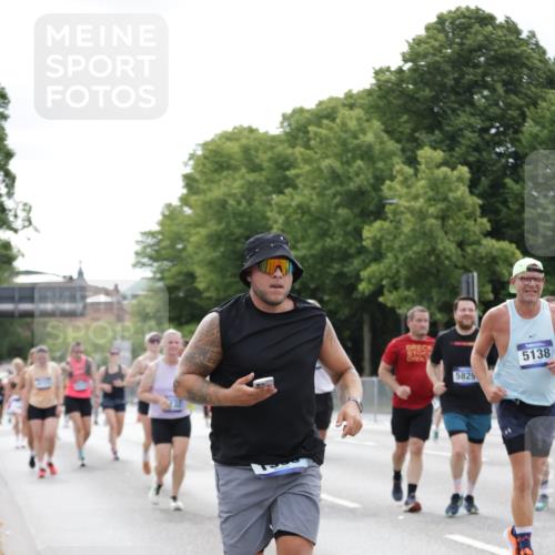 29.06.2025 - hella hamburg halbmarathon Jannik Wohlers http://msf.ph/oto/8191177 29.06.2025 10:24:11 Lombardsbrücke 1064, 1352, 1395, 2280, 2944, 3053, 3099, 3113, 3132, 3421, 3786, 4111, 4221, 4464, 5138, 5829, 5830, 6261, 6570, 7975, 10907, 11651, 11816, 11817, 12070, 12303, 13111, 13113, 13380, 13573, 13638, 14143, 15796, 15975, 18077, 18105, 19080 meine-sportfotos.de