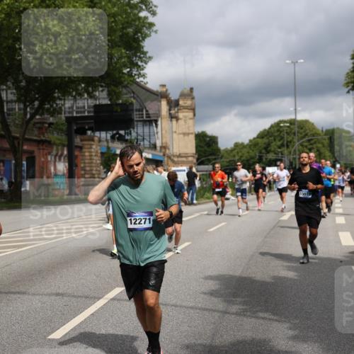 29.06.2025 - hella hamburg halbmarathon Yannick Fuchs http://msf.ph/oto/8191201 29.06.2025 10:43:57 20KM 2516, 2788, 2878, 3414, 3543, 3562, 3692, 4247, 5447, 5978, 6115, 6125, 6282, 7100, 7332, 7657, 8437, 8454, 8576, 8689, 8813, 8921, 9200, 9491, 9551, 9597, 9723, 9965, 10189, 10480, 11339, 11975, 12035, 12203, 12271, 12733, 13159, 13225, 13463, 13690, 13976, 14562, 14794, 14838, 15519, 15620, 15966, 16403, 16653, 16738, 16843, 16877, 16891, 17001, 17282, 17753, 17908, 18350, 18926, 18960, 19109 meine-sportfotos.de
